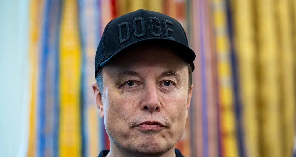 Elon Musk afirma que Sam Altman recebeu reembolso de reserva do Tesla Roadster - Imagem do artigo